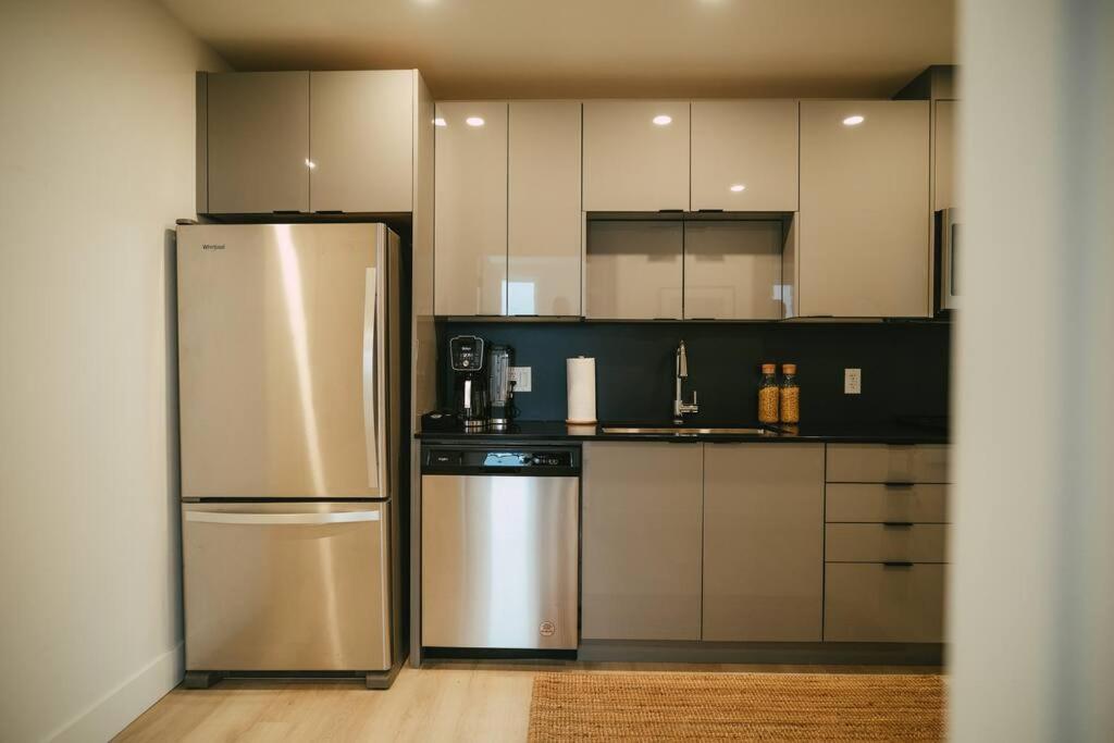 Chic Cozy Retreat - 2Br - Stunning North End Views Apartment Halifax Exterior photo